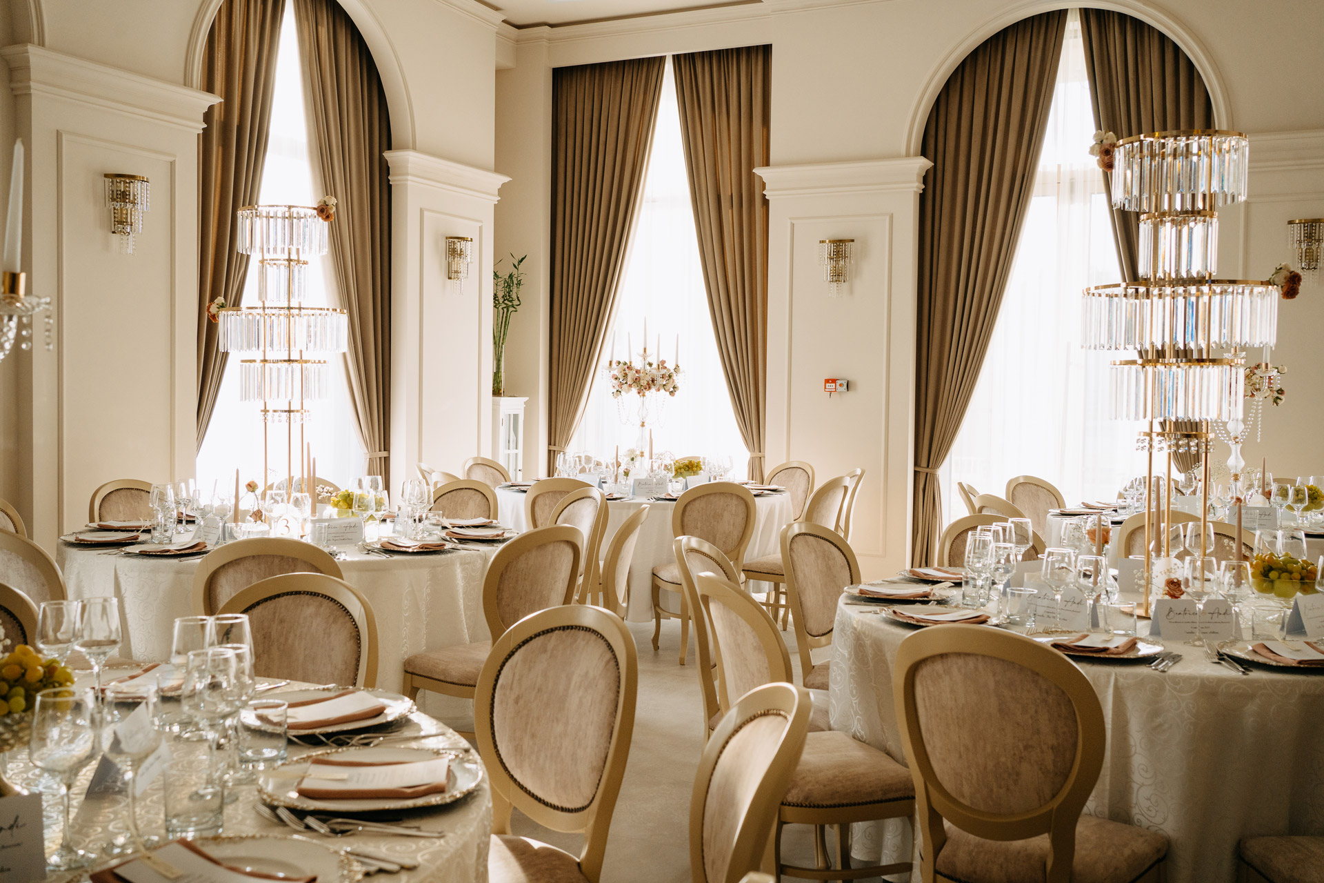 Alona Salon Restaurant 2