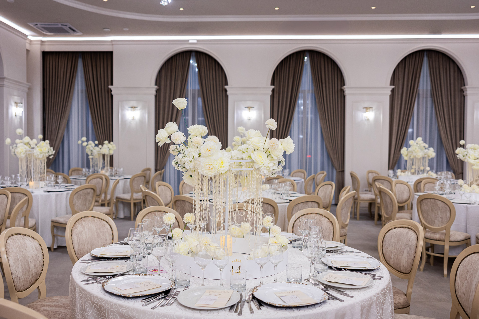 Alona Salon Restaurant 8